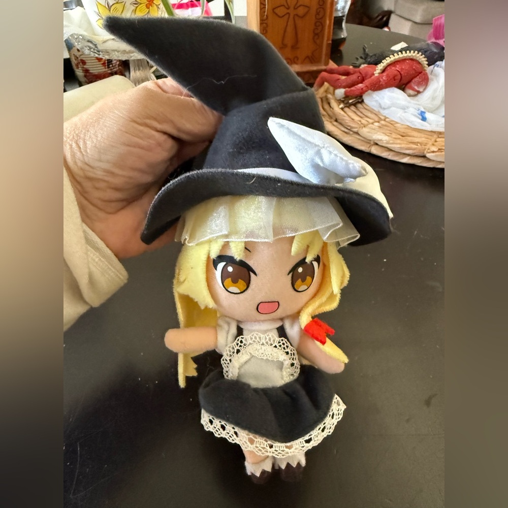 Touhou Project Marisa Kirisame
Pugyutto Plush Doll Mascot Vol.1
EIKOH